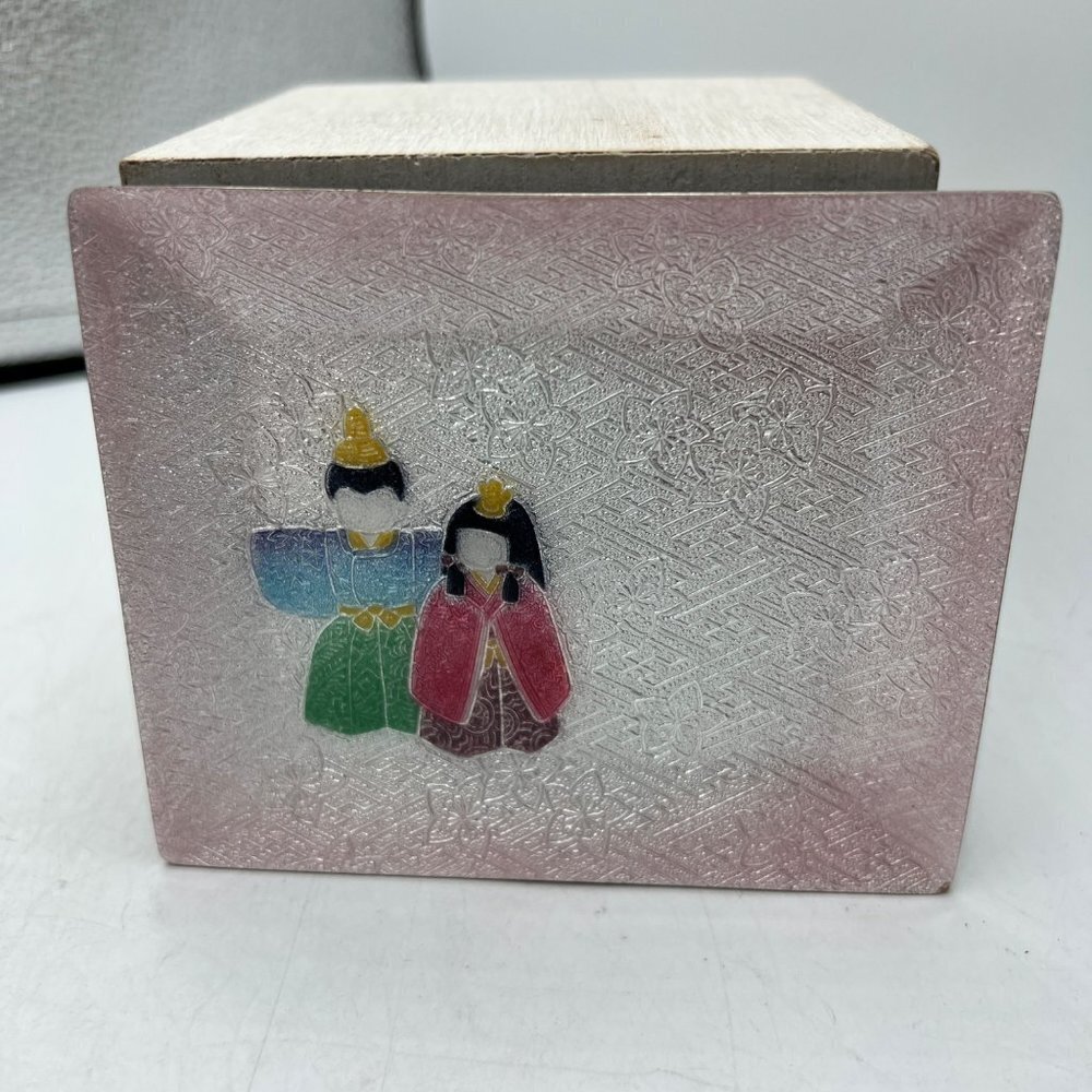 Vintage Ando Japanese Cloisonné 9.5'' Plate w/ Kimono People No faces/white crea